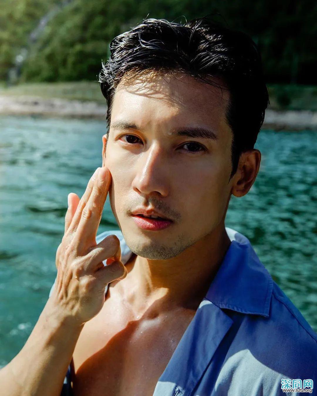 40岁香港男星关智斌推出写真集，他看起来还是那么青春